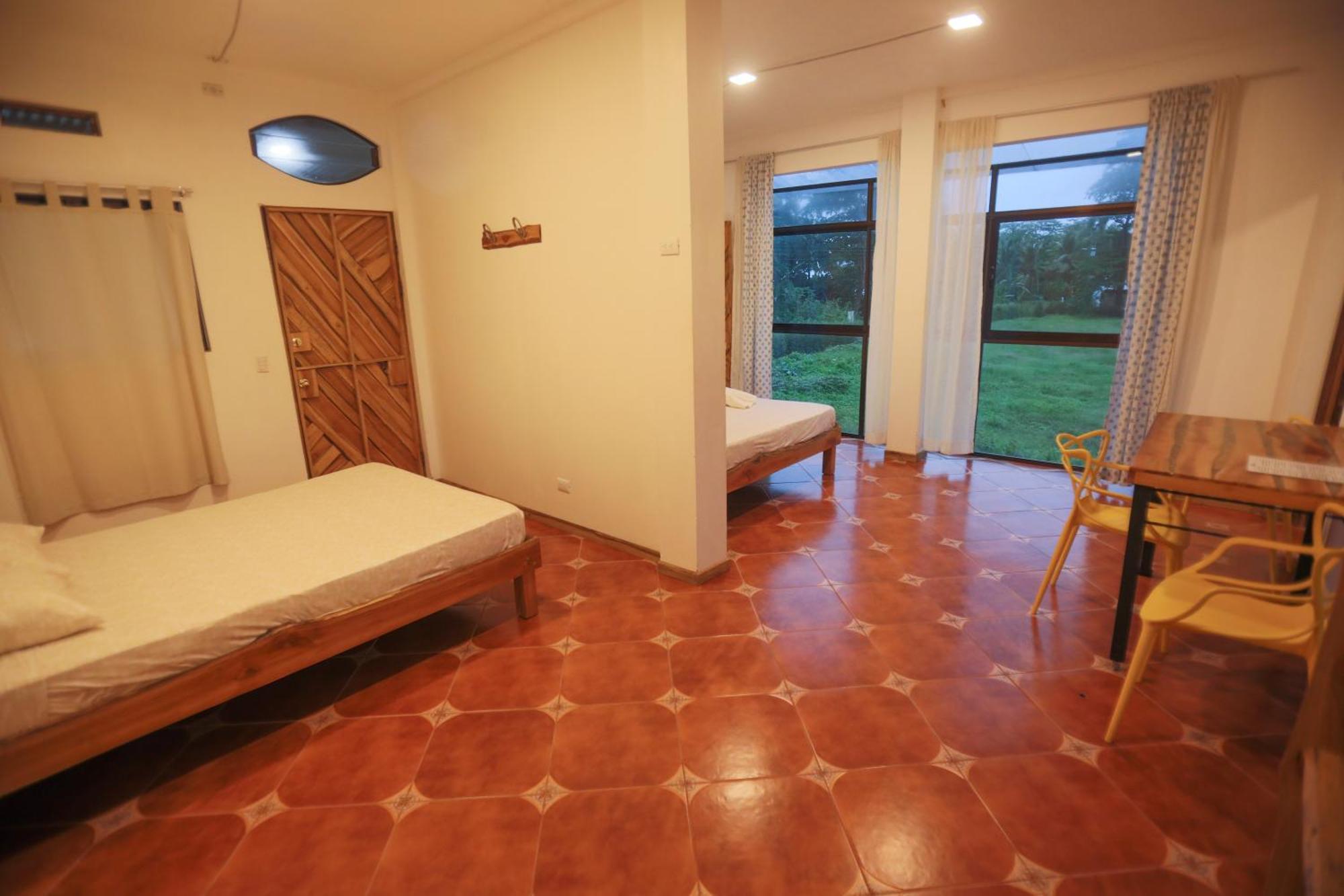 Hotel Pura Natura Beachfront 托尔图格罗 外观 照片