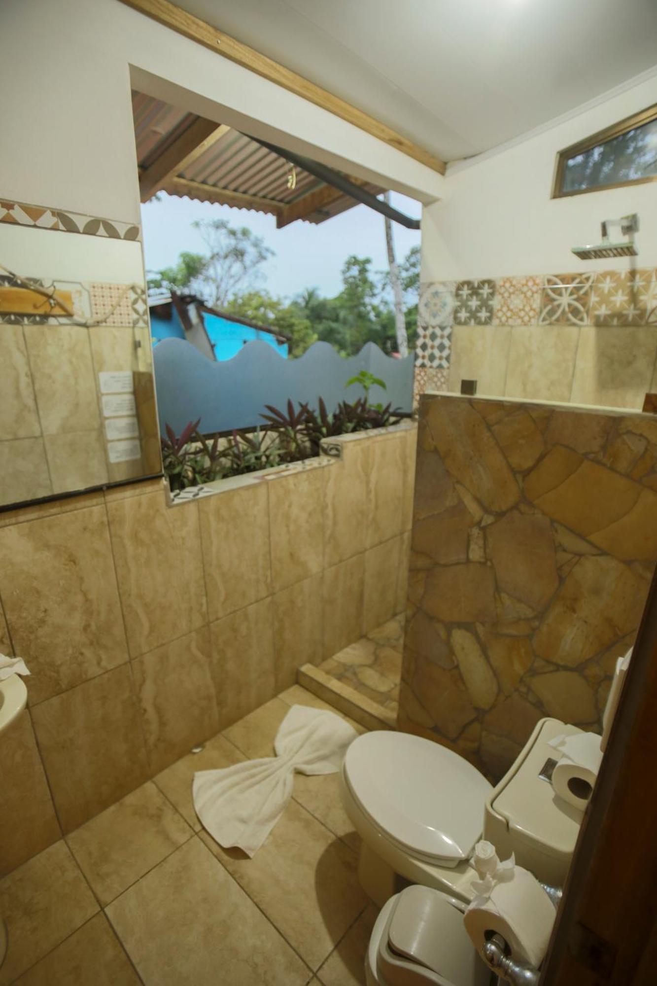 Hotel Pura Natura Beachfront 托尔图格罗 外观 照片